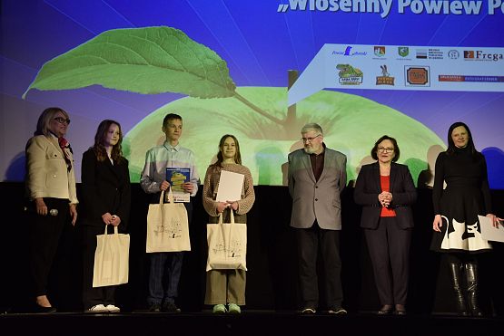 Grafika 27: IX Powiatowy konkurs recytatorski "Wiosenny powiew poezji" (23.04.2024)