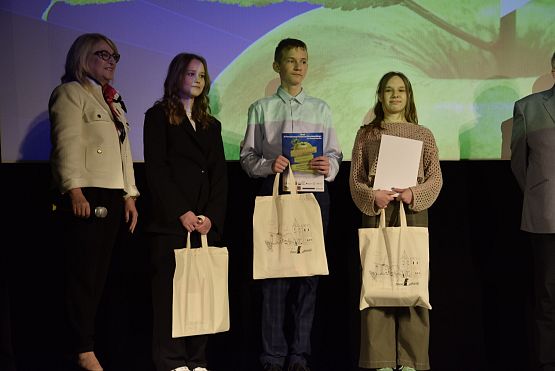 Grafika 28: IX Powiatowy konkurs recytatorski "Wiosenny powiew poezji" (23.04.2024)