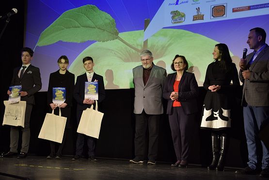 Grafika 31: IX Powiatowy konkurs recytatorski "Wiosenny powiew poezji" (23.04.2024)