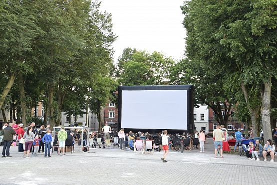 Grafika 2: Kino plenerowe na Placu Pokoju (31.05.2024)