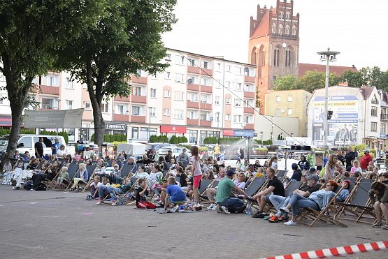 Grafika 7: Kino plenerowe na Placu Pokoju (31.05.2024)
