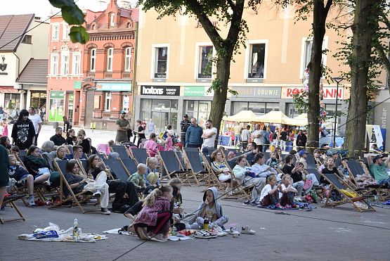 Grafika 11: Kino plenerowe na Placu Pokoju (31.05.2024)