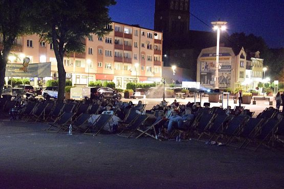 Grafika 17: Kino plenerowe na Placu Pokoju (31.05.2024)