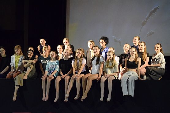 Grafika 1: Spektakle Teatru Tańca Jeszcze 5 Minut (17.06.2024)