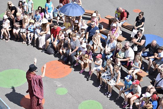 Grafika 9: Spektakl dla dzieci "Bajki pana Brzechwy" (20.07.2024)