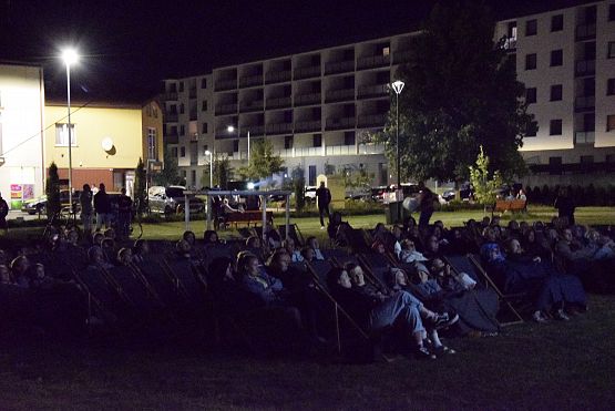 Grafika 5: Letnie Kino Plenerowe (23.08.2024)