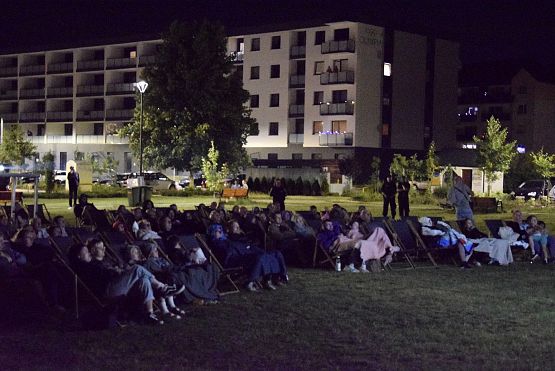 Grafika 7: Letnie Kino Plenerowe (23.08.2024)