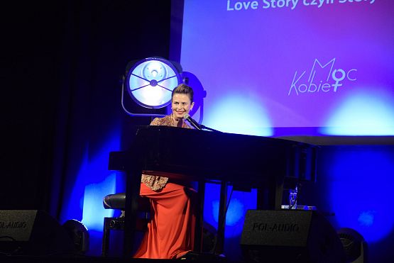 Grafika 11: Moc Kobiet 2025 i koncert Magdaleny Kumorek (17.10.2024)