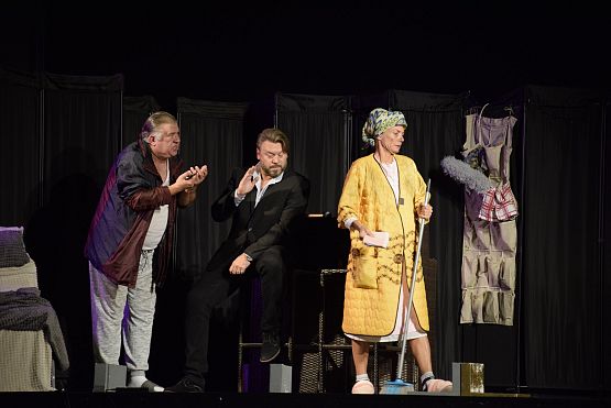 Grafika 6: Spektakl "Sposób na blondynkę" (24.10.2024)