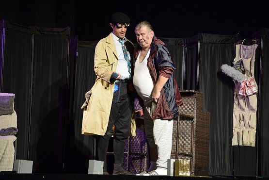 Grafika 13: Spektakl "Sposób na blondynkę" (24.10.2024)