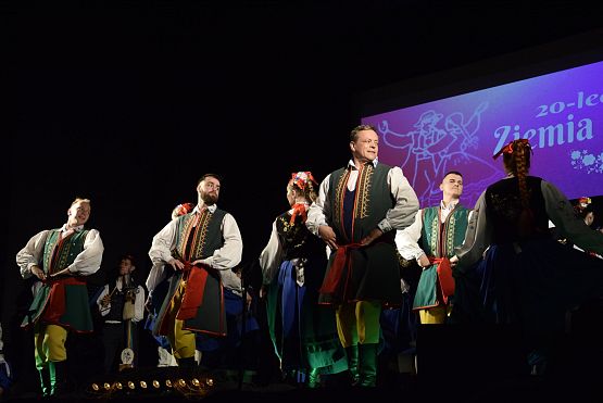 Grafika 18: Jubileusz 20-lecia Zespołu Pieśni i Tańca "Ziemia Lęborska" (25.10.2024)