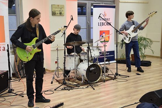 Grafika 4: Koncert Kin Collective (30.11.2024)