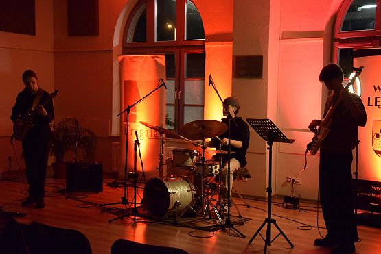 Grafika 7: Koncert Kin Collective (30.11.2024)