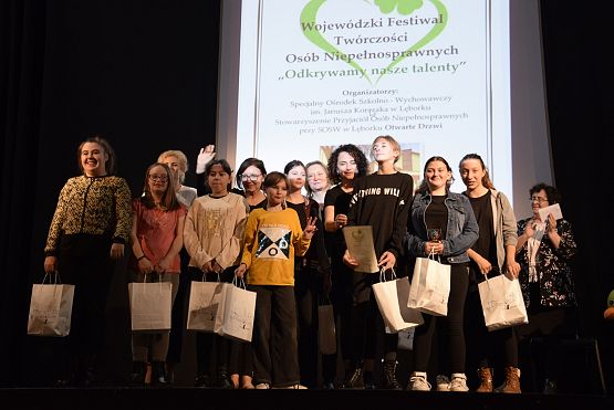 Grafika 21: Wojewódzki Festiwal Twórczości Osób Niepełnosprawnych (3.12.2024)