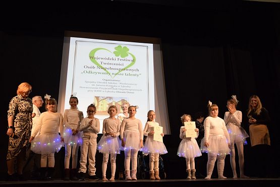 Grafika 26: Wojewódzki Festiwal Twórczości Osób Niepełnosprawnych (3.12.2024)