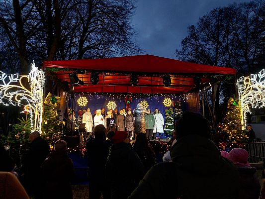 Grafika 9: I Jarmark Bożonarodzeniowy w Lęborku (19-22.12.2024)