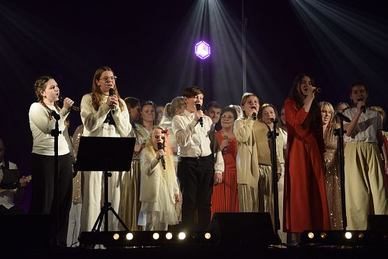 Grafika 10: Koncert kolęd Chóru Gospel "Raduj się świecie" (10.01.2025)