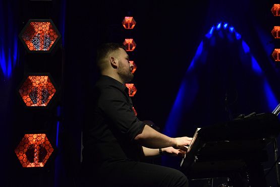 Grafika 4: Koncert "Wieczór na kobiecą nutę" - 7.03.2025