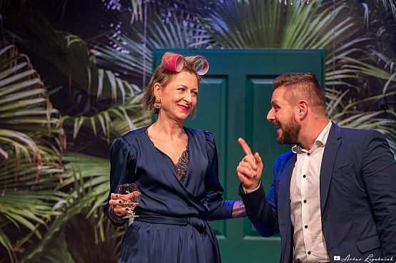 Grafika 4: "Pomoc domowa" - spektakl teatralny