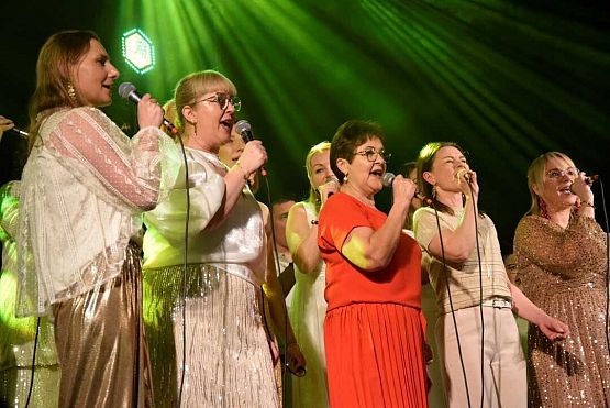 Grafika 2: Koncert kolęd Chóru Gospel "Raduj się świecie!"