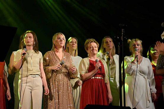 Grafika 3: Koncert kolęd Chóru Gospel "Raduj się świecie!"