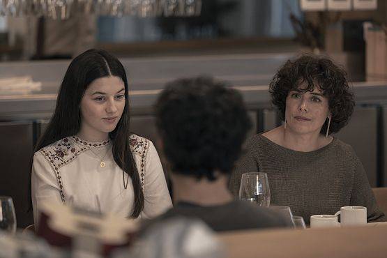 Grafika 1: KOBIETA PEŁNA ŻYCIA- "Niedziele"