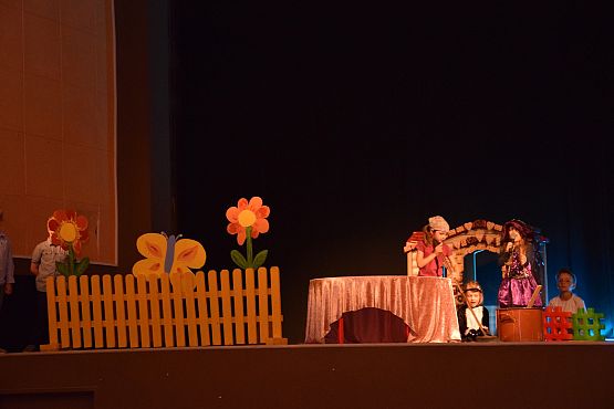 Grafika 16: Przegląd teatrzyków dziecięcych. 10.06.2016.