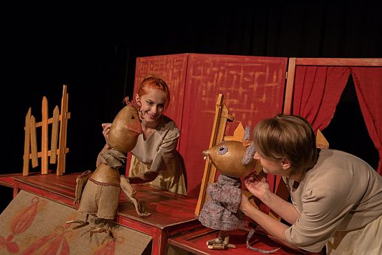 Grafika 2: „Bajki z malowanej skrzyni” w Stacji Kultura