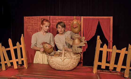 Grafika 3: „Bajki z malowanej skrzyni” w Stacji Kultura